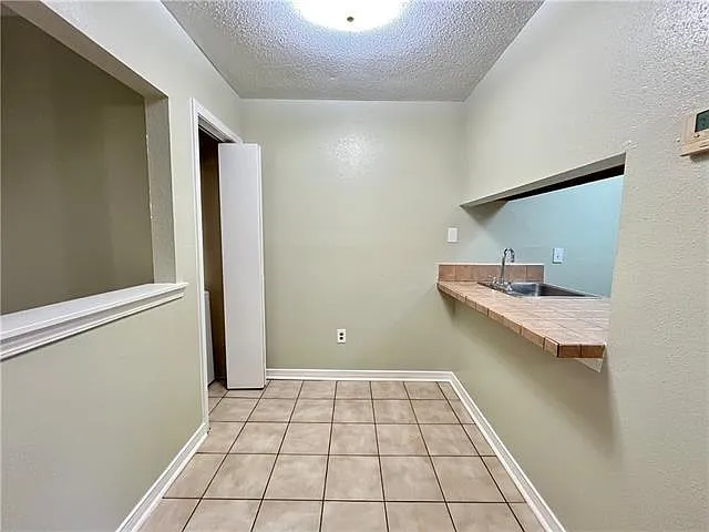2330 Edenborn Ave #116 — Photo 6