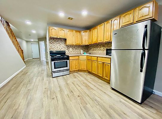 1st image of 71 Clermont Ave #1GREM