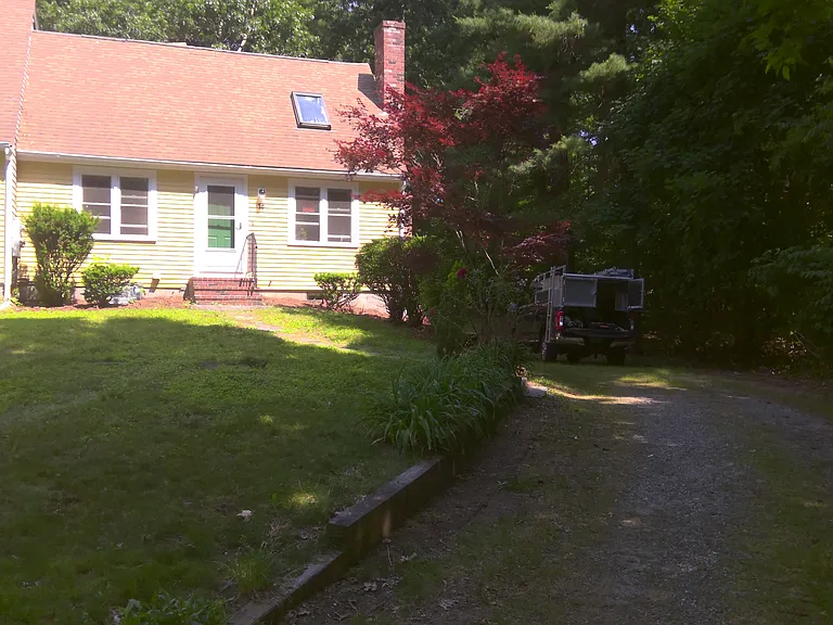 15 Erikson Ln #B — Photo 1