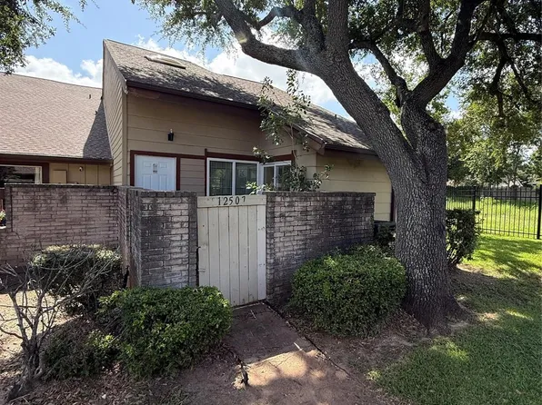 12507 Newbrook Dr, Houston, TX 77072