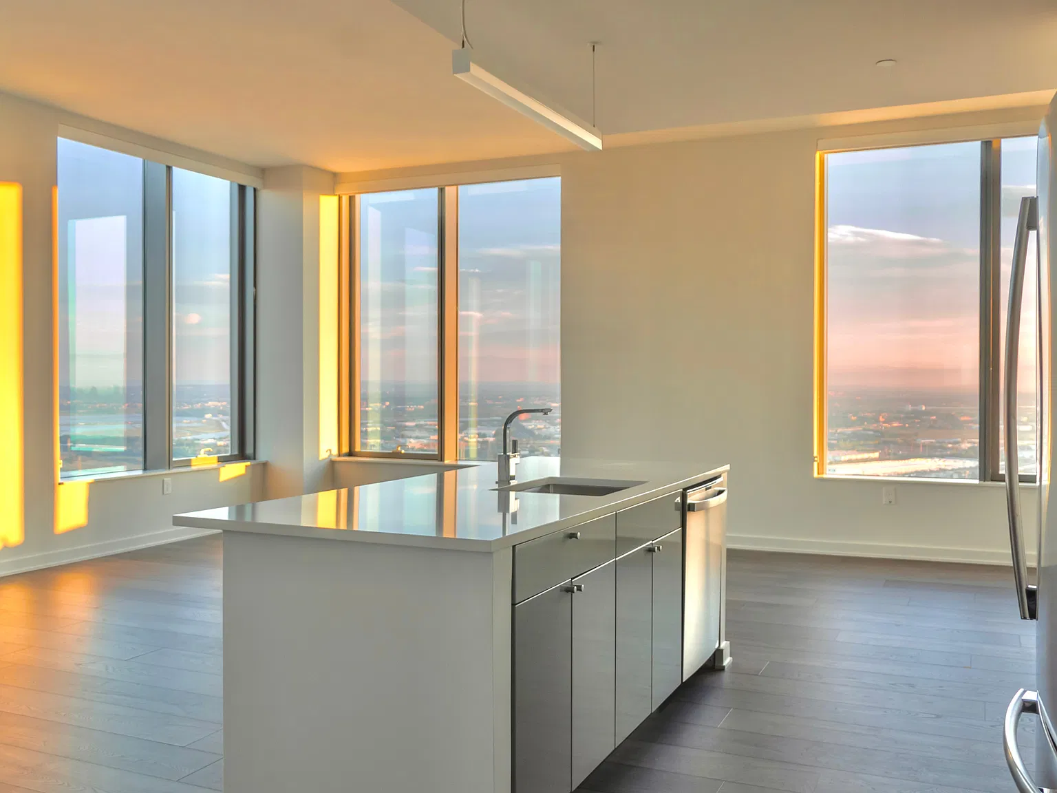 1 bed, 600 sqft, $3,205 — Photo 1