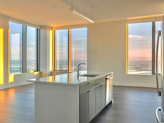 2nd image of 620 Pavonia Ave #2010
