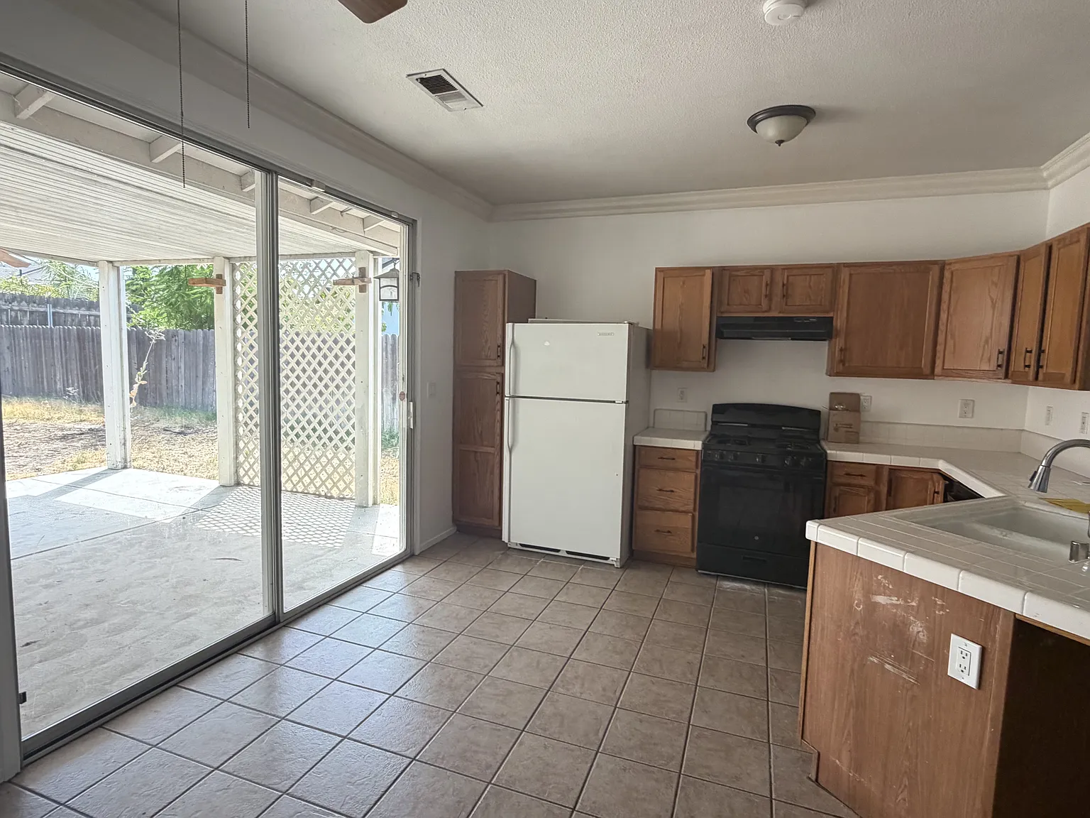 3 bed, 1291 sqft, $2,800 — Photo 4