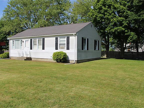2nd image of 32 Greenway Dr