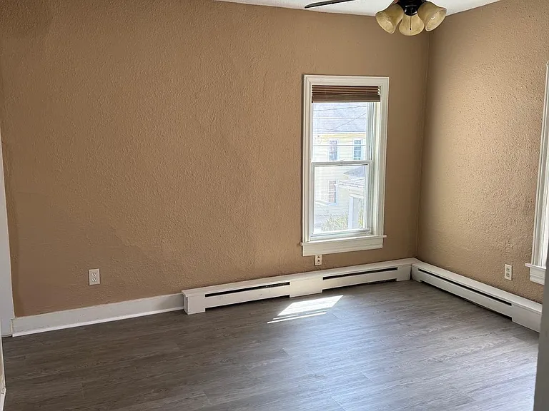 21 W Maple St #2 — Photo 7