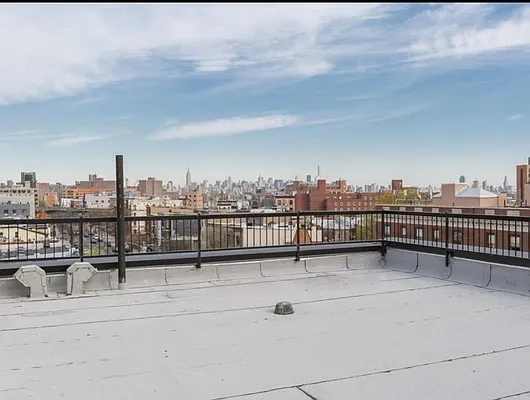 Rented by Delmark Realty LLC | media 18