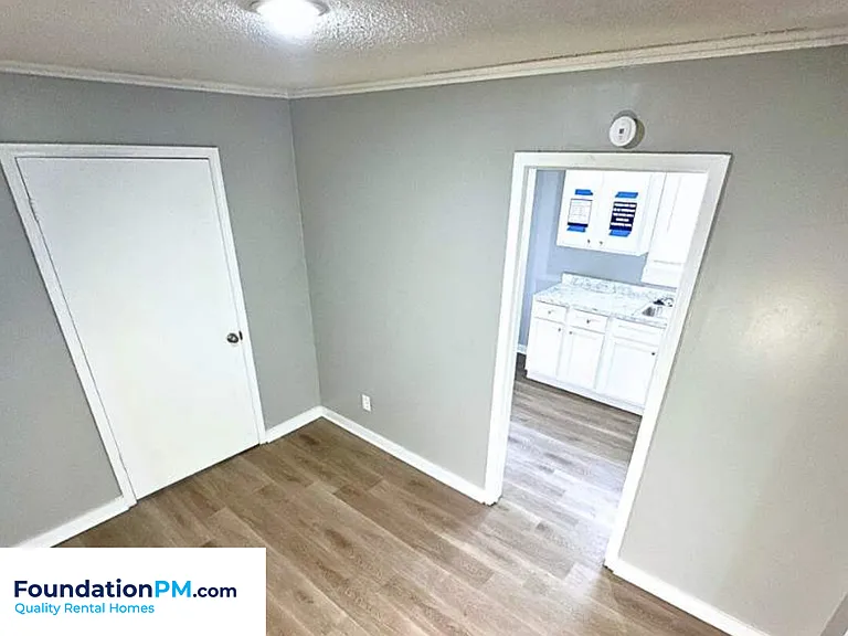 1748 Benning St — Photo 7
