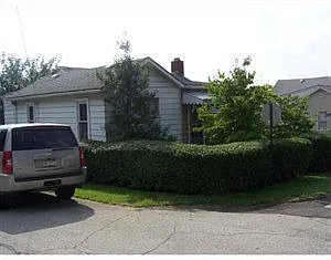 1120 Main St photo 1