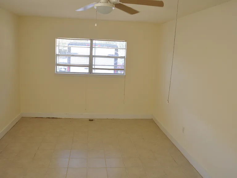 109 Ralph Dr — Photo 12