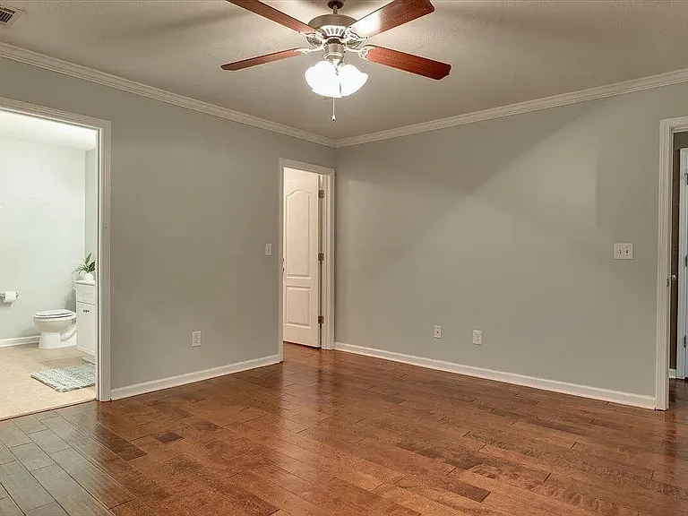 756 Keyes Dr — Photo 12