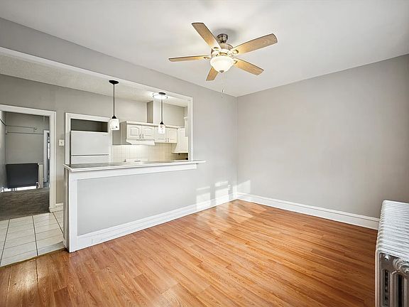 2nd image of 7212 Oxford Ave #B403