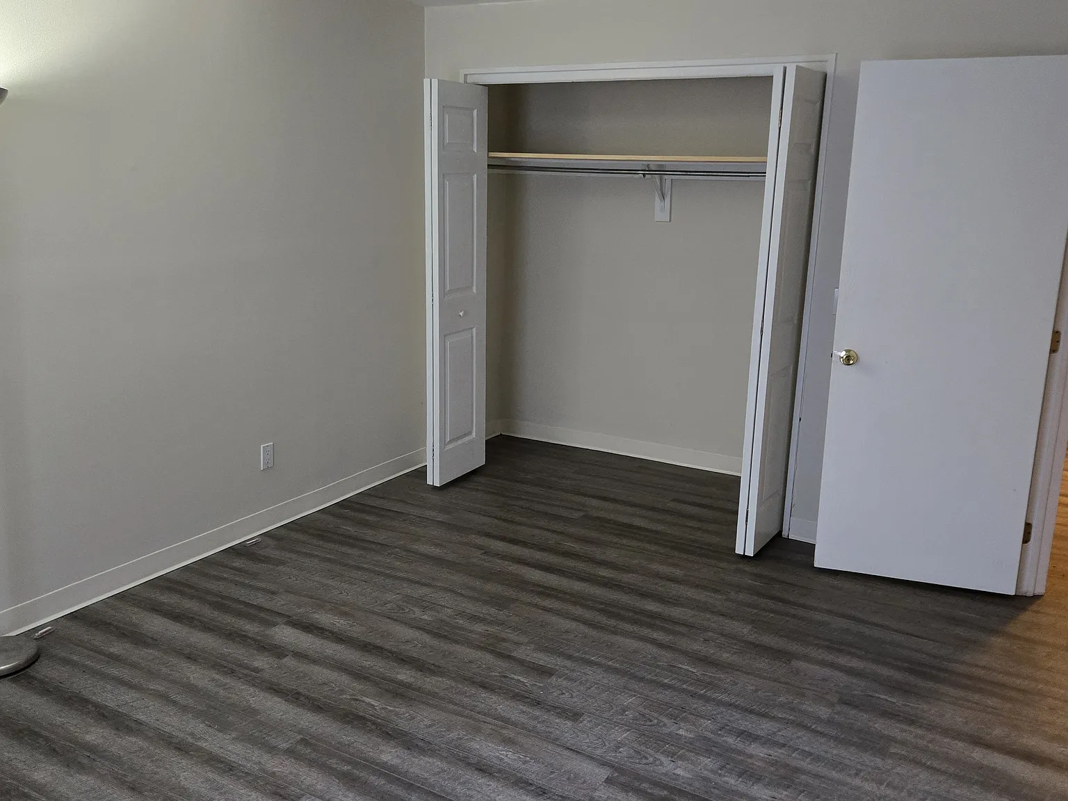 2 bed, 1.5 bath, 1188 sqft, $1,700 — Photo 4