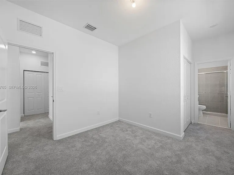 715 SE 15th St — Photo 28