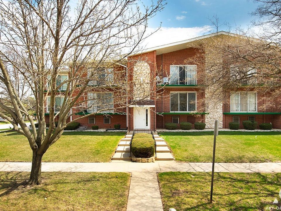 1st image of 9605 S Komensky Ave APT 102
