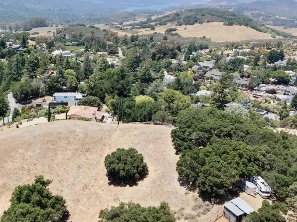577 W California Way, Redwood City, CA 94062