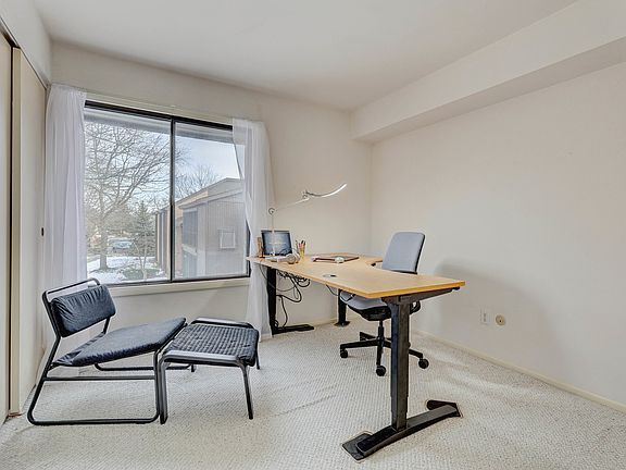 5th image of 740 Saint Andrews Ln APT 38