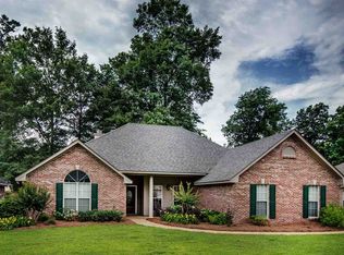 26 Estates Dr, Flowood, MS 39232