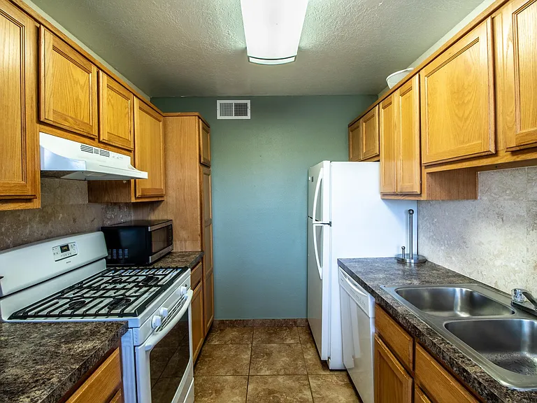 2704 N Dustin Ave — Photo 15