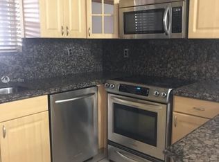 6306 SW 39th St, Miami, FL 33155