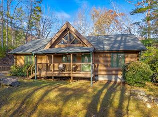 424 Whispering Falls Dr, Pickens, SC 29671