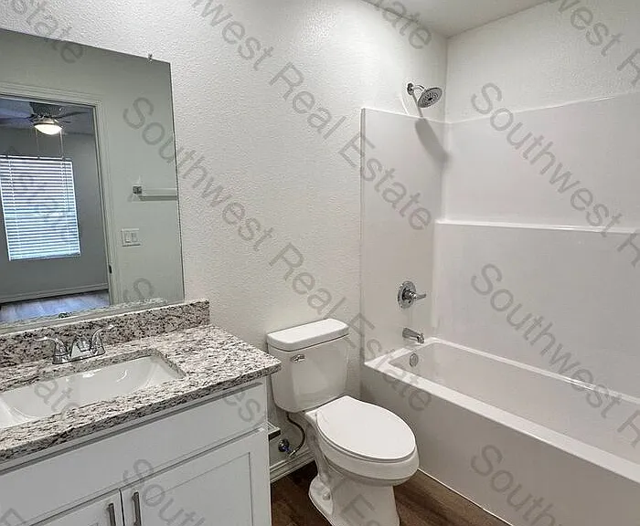 2101 Bobwhite Ct #B — Photo 8