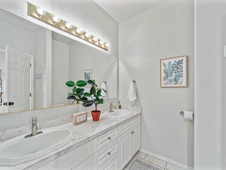 4949 Rau Ln — Photo 31