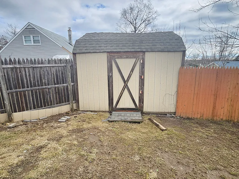 127 Hiawatha Blvd — Photo 13