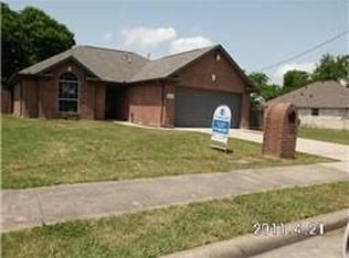 1022 Paul St, Pasadena, TX 77506