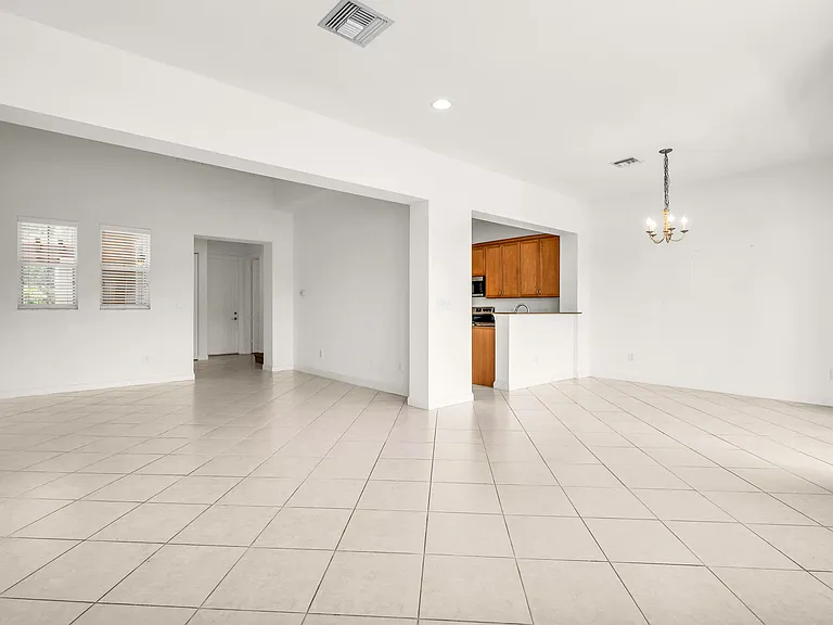 669 Pacific Grove Dr #2 — Photo 9
