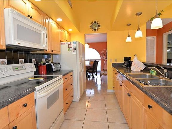 5th image of 10221 Chesham Dr