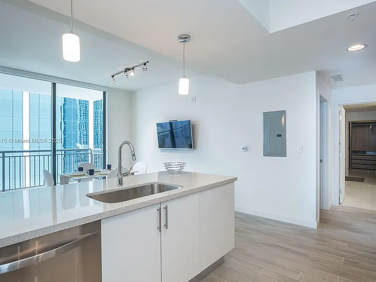 999 SW 1st Ave #1715 — Photo 9