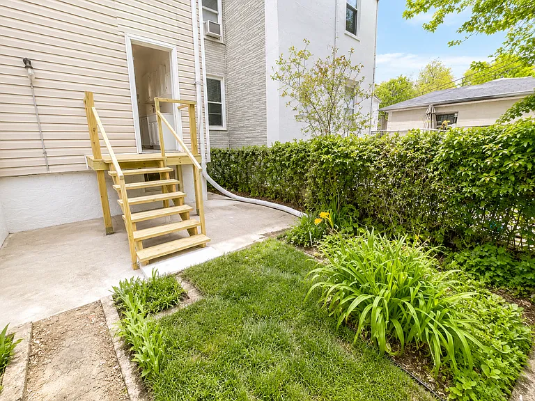 72-45 60th Ln #1L — Photo 5