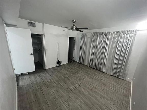 4th image of 17131 NW 44th Ave
