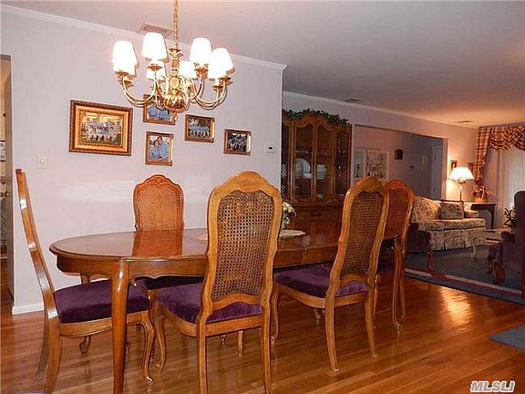 3rd image of 20 Barnum Ave