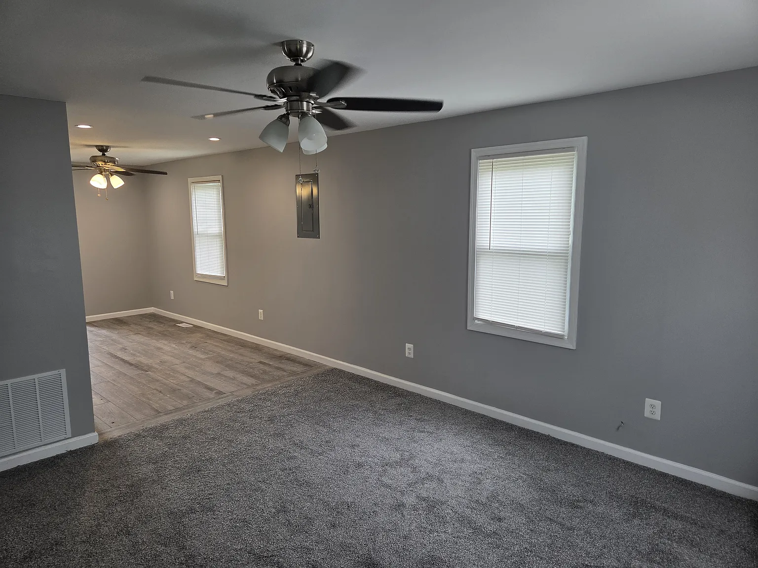 3 bed, 1.5 bath, 1300 sqft, $2,395 — Photo 3