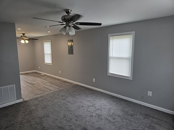 4th image of 961 Martin Rd