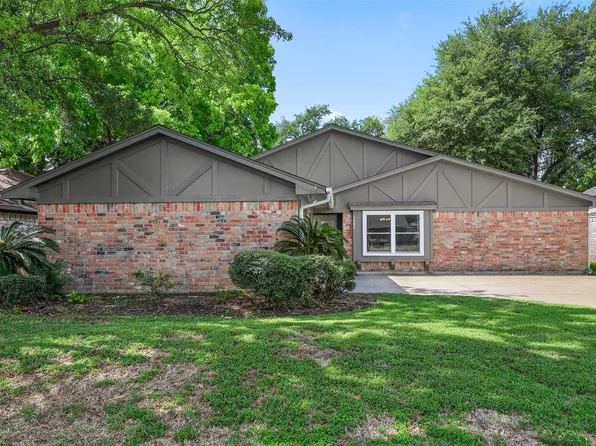 1406 New Orleans St, Deer Park, TX 77536