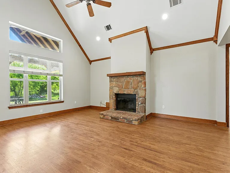 2656 W FM 455 — Photo 8