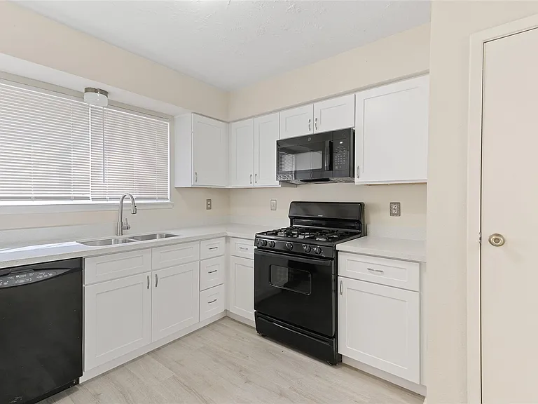 20035 Dawn Mist Dr — Photo 8