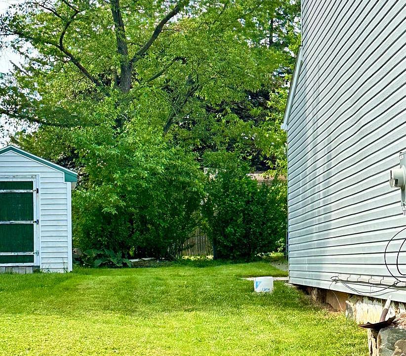 2nd image of 537 4th Ave