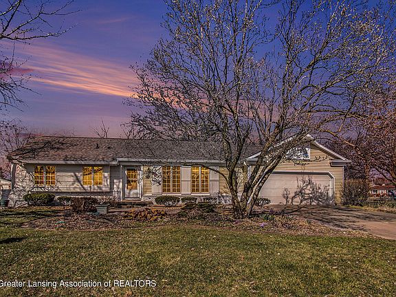 3rd image of 6706 Toboggan Ln