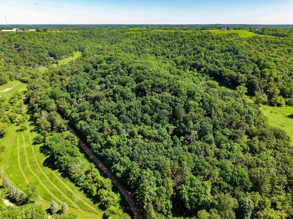 Pleasant Valley Dr, Richland Center, WI 53581