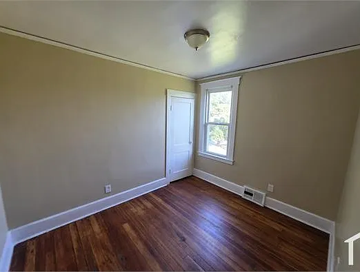 3032 Hurlbut Ave — Photo 6