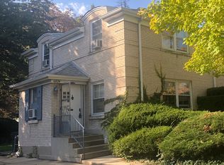 6824 N Kenton Ave, Lincolnwood, IL