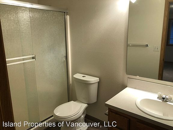 4th image of 13203 NE 38th Cir