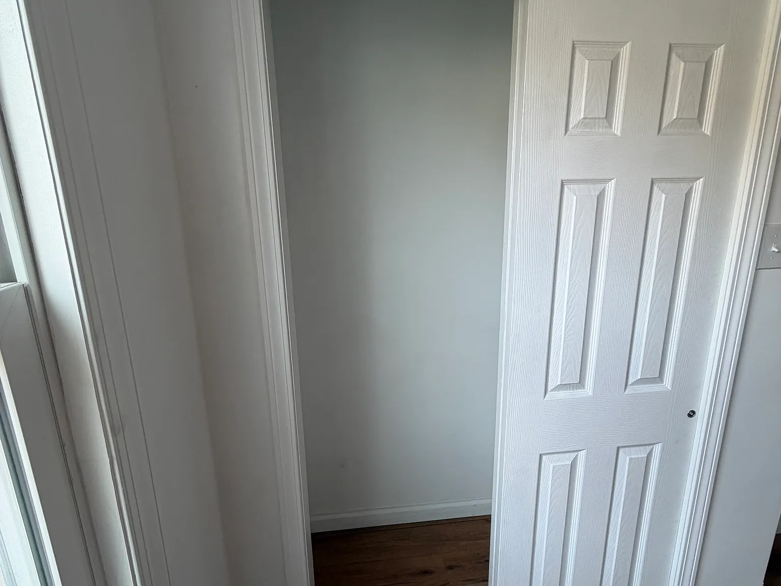 214 Morewood Ave — Photo 3