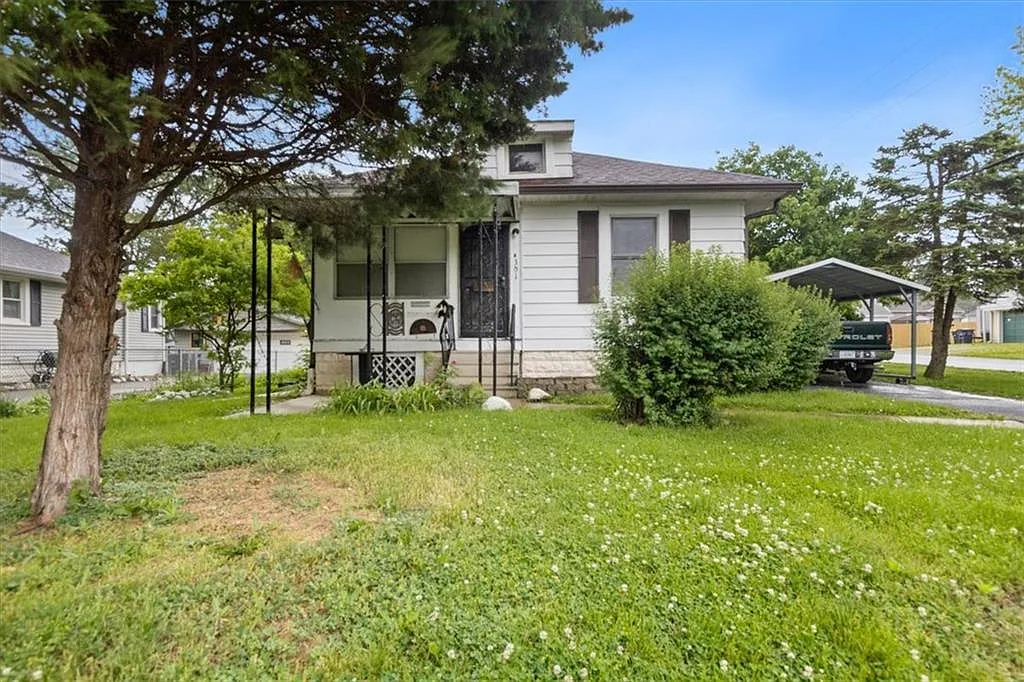 301 N 20th Ave photo 1