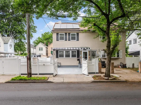 15511 Foch Boulevard, Baisley Park, NY 11434