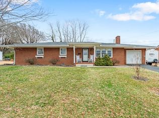 375 E Pine St, Wytheville, VA 24382