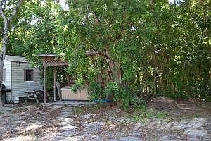 10 Oakwood yard